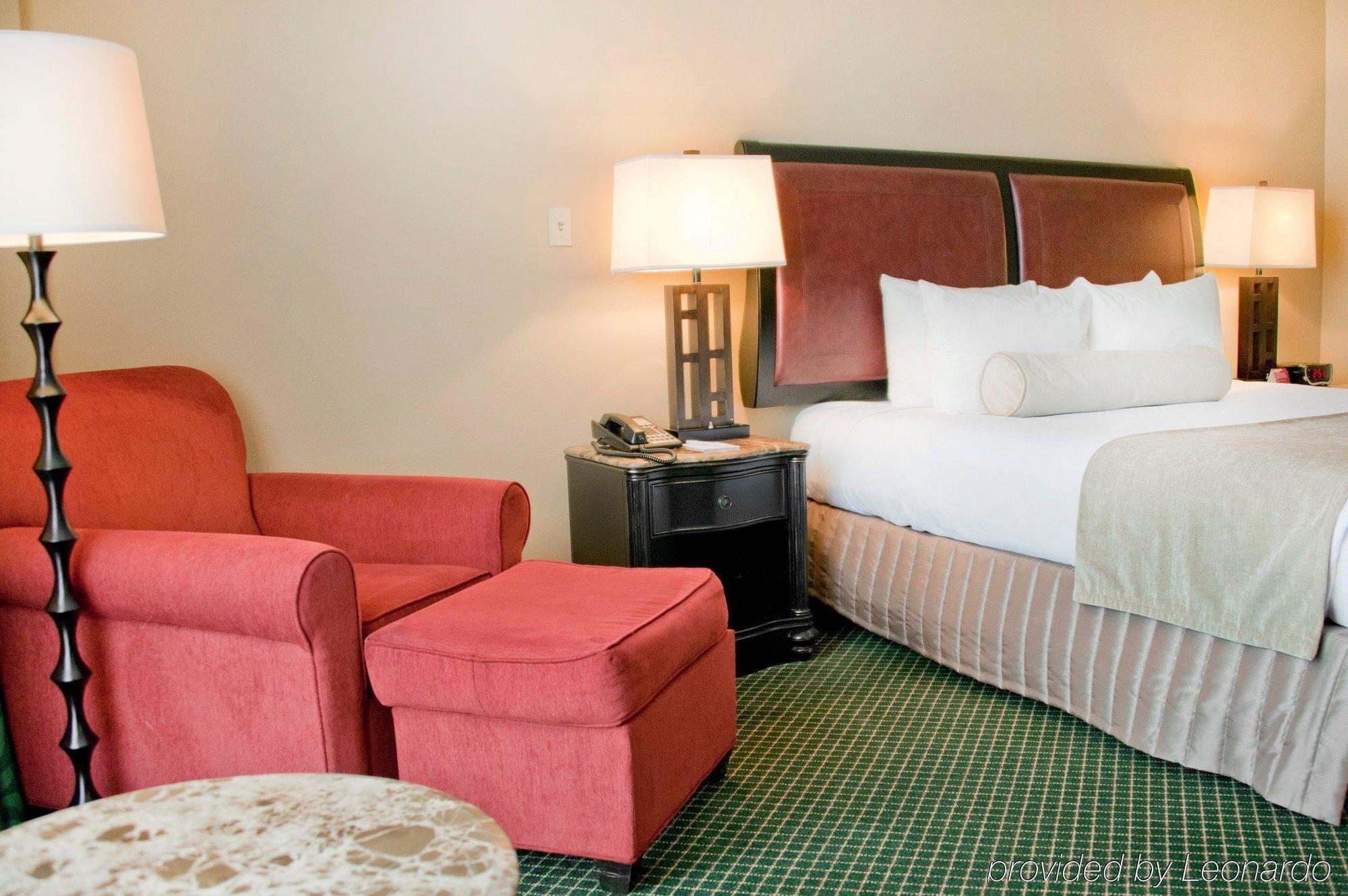 Готель Crowne Plaza Pensacola Grand Екстер'єр фото