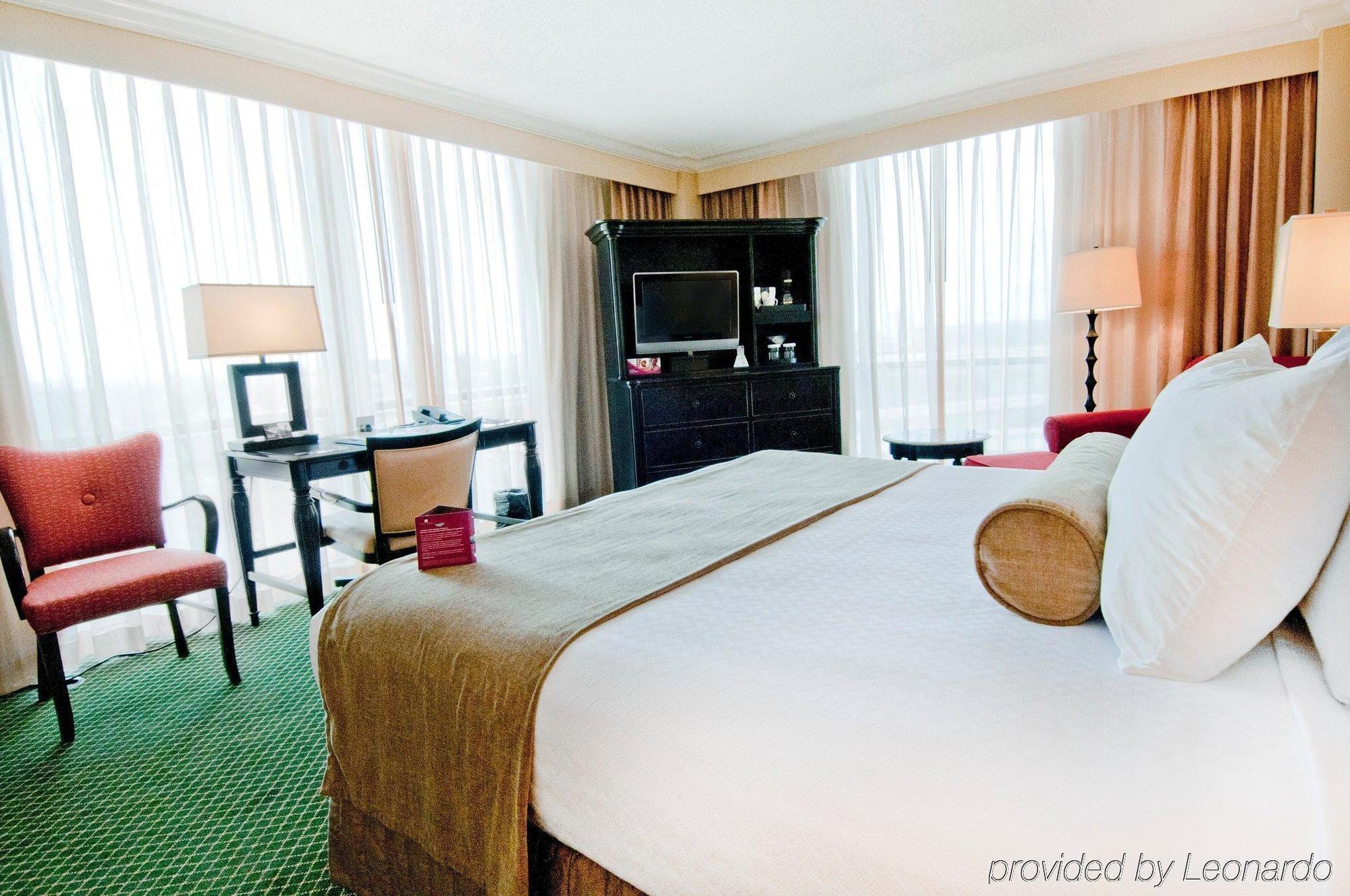 Готель Crowne Plaza Pensacola Grand Екстер'єр фото