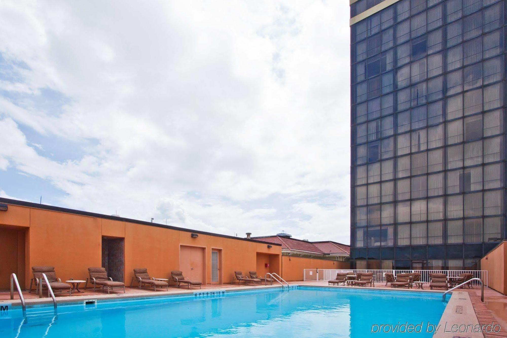 Готель Crowne Plaza Pensacola Grand Екстер'єр фото